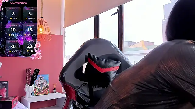 Snapshot of Valkiria_wine chatting on April 11, 2026, 1:04 pm Valkiria wine online show from April 11, 2026, 1:04 pm