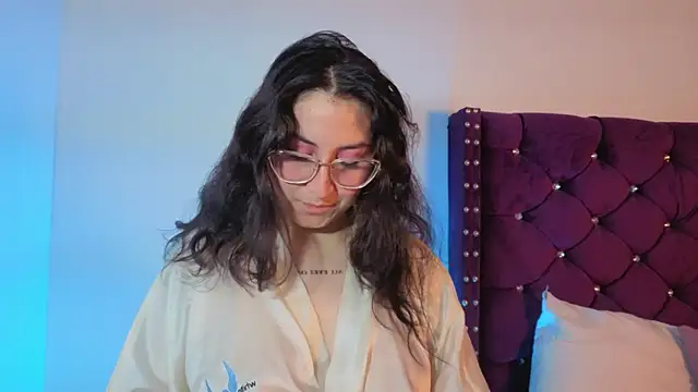 Maddie-LesYoux online show from May 27, 2026, 1:08 pm