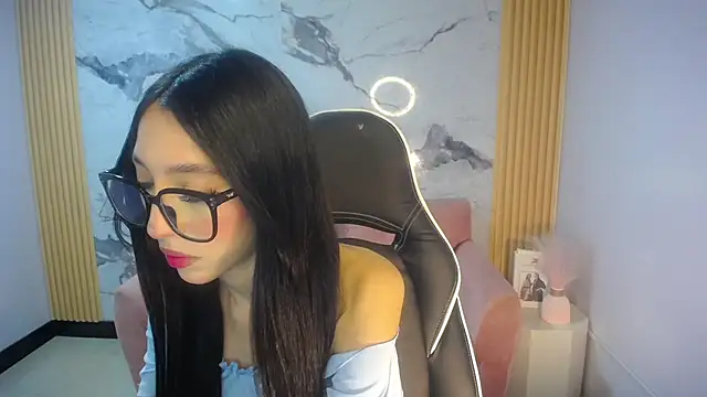 Snapshot of Roma_ch1 chatting on March 3, 2026, 12:55 pm Roma ch1 online show from March 3, 2026, 12:55 pm