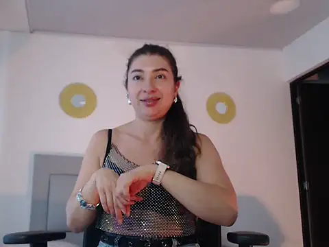 Snapshot of Julietaamado chatting on April 9, 2026, 3:50 pm Julietaamado online show from April 9, 2026, 3:50 pm