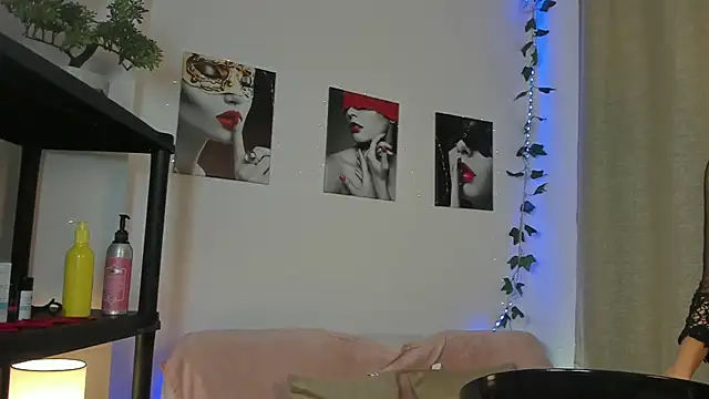 Rebeca Marchetti online show from March 24, 2026, 8:14 pm