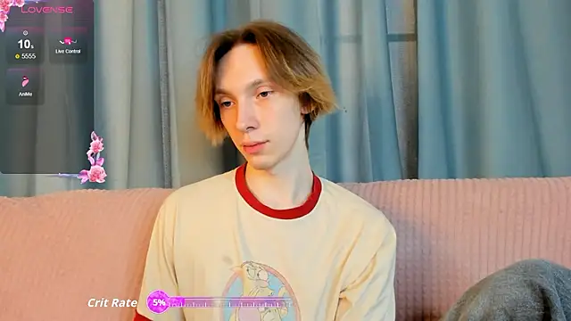 Snapshot of SilverFeral chatting on March 26, 2026, 5:35 am SilverFeral online show from March 26, 2026, 5:35 am