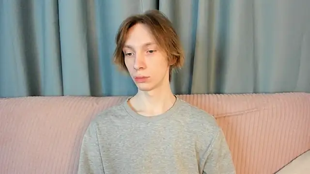 Snapshot of SilverFeral chatting on March 28, 2026, 5:29 am SilverFeral online show from March 28, 2026, 5:29 am