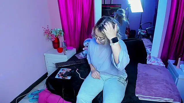 Maky Coss online show from March 3, 2026, 1:17 pm