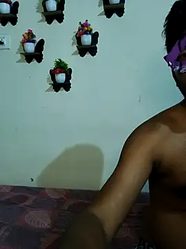 Snapshot of Sweet_Cpl_ chatting on April 21, 2026, 4:01 pm Sweet Cpl online show from April 21, 2026, 4:01 pm