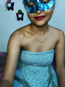 Snapshot of Sweet_Cpl_ chatting on May 5, 2026, 2:47 pm Sweet Cpl online show from May 5, 2026, 2:47 pm