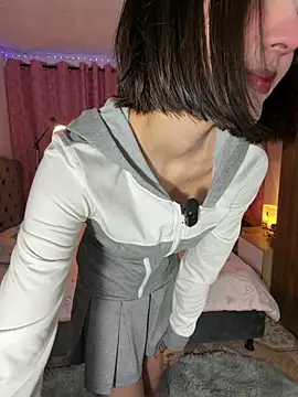 AitanaJhons  online show from April 7, 2026, 10:37 am