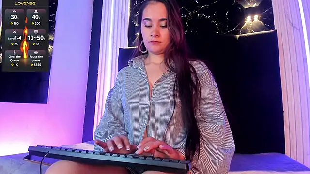  Macadamiia  online show from March 23, 2026, 12:09 pm