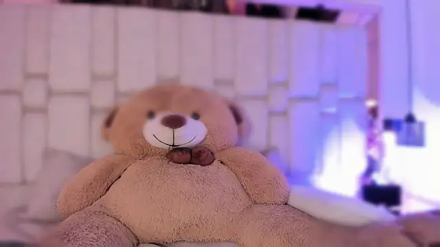 AgathaUwuDoll online show from April 5, 2026, 8:28 pm