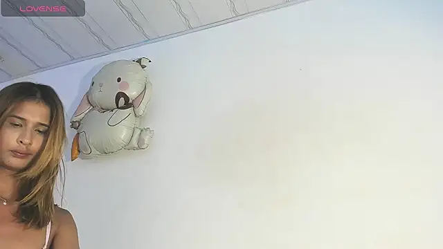 Snapshot of Angela_Garciaa chatting on April 1, 2026, 7:33 pm Angela Garciaa online show from April 1, 2026, 7:33 pm