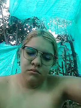 Snapshot of single_kitten chatting on April 10, 2026, 12:21 pm single kitten online show from April 10, 2026, 12:21 pm