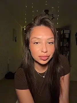 Snapshot of Fragile_Tease chatting on March 21, 2026, 3:37 pm Fragile Tease online show from March 21, 2026, 3:37 pm