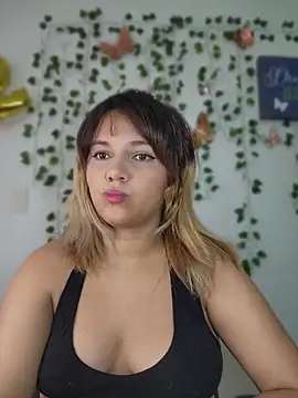 aurora bela online show from April 21, 2026, 9:28 pm