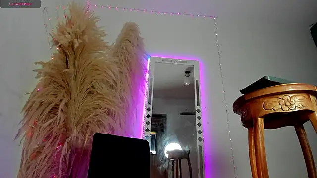 megan scarsex02 online show from February 26, 2026, 8:52 pm