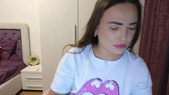 xxxPlayboydollxxx online show from April 6, 2026, 6:53 pm