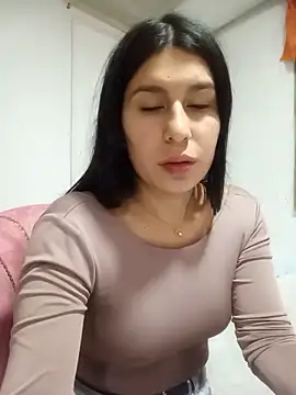 Snapshot of charlottte_wh chatting on May 22, 2026, 11:10 pm charlottte wh online show from May 22, 2026, 11:10 pm