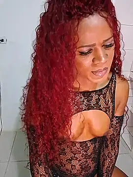 HonneyVictoria online show from July 6, 2026, 9:39 pm