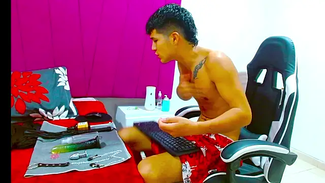 Snapshot of pipe_hot04 chatting on March 9, 2026, 10:30 am pipe hot04 online show from March 9, 2026, 10:30 am