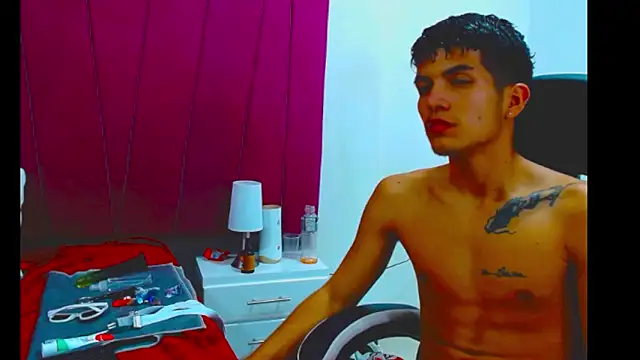 Snapshot of pipe_hot04 chatting on March 13, 2026, 2:07 am pipe hot04 online show from March 13, 2026, 2:07 am