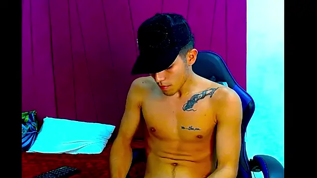 Snapshot of pipe_hot04 chatting on March 24, 2026, 3:33 am pipe hot04 online show from March 24, 2026, 3:33 am