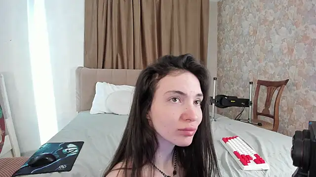 Snapshot of KaylaArt chatting on May 3, 2026, 6:52 am KaylaArt online show from May 3, 2026, 6:52 am