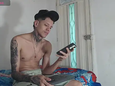 gabriel reyes21 online show from July 16, 2026, 10:16 pm