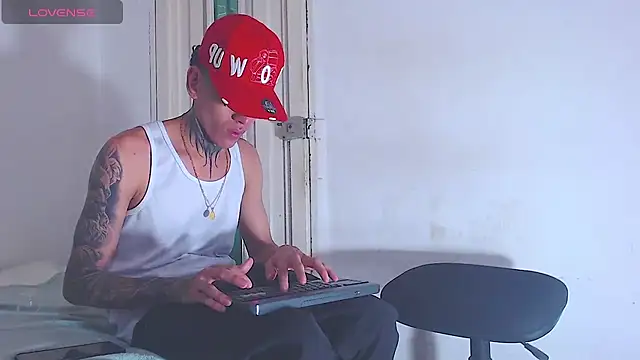 gabriel reyes21 online show from August 1, 2026, 11:47 pm