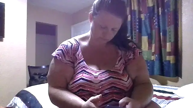Juciy0420 online show from June 1, 2026, 5:58 pm
