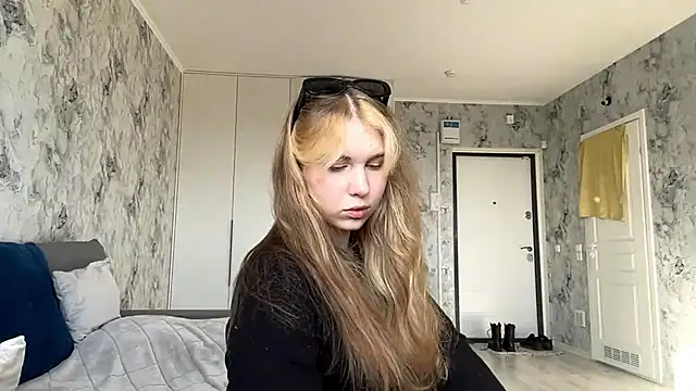 Snapshot of ShariLappas chatting on March 12, 2026, 1:06 pm ShariLappas online show from March 12, 2026, 1:06 pm