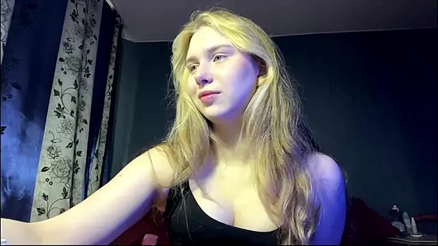 Snapshot of ShariLappas chatting on April 9, 2026, 9:26 am ShariLappas online show from April 9, 2026, 9:26 am