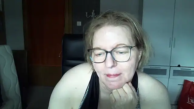 tina71707 online show from March 19, 2026, 2:10 pm