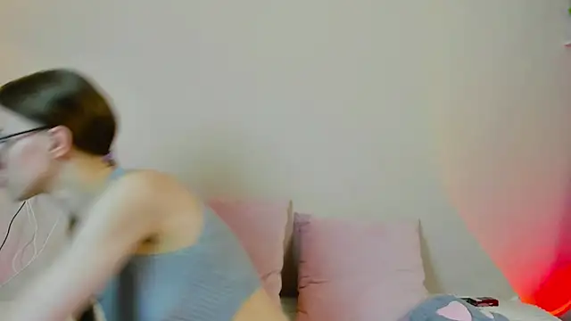Snapshot of EllieRough chatting on May 4, 2026, 5:31 pm EllieRough online show from May 4, 2026, 5:31 pm