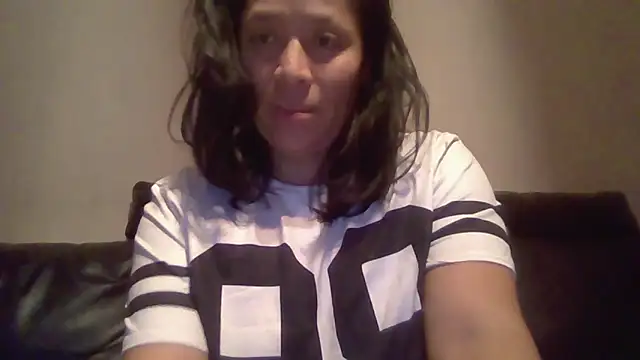 Fernanda1988latina online show from February 28, 2026, 3:40 am