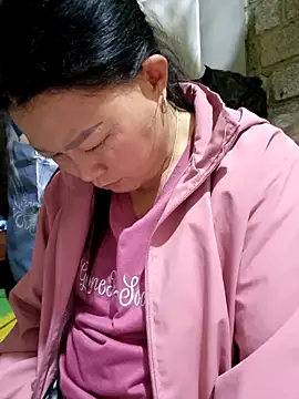 phay79 online show from April 1, 2026, 12:50 pm