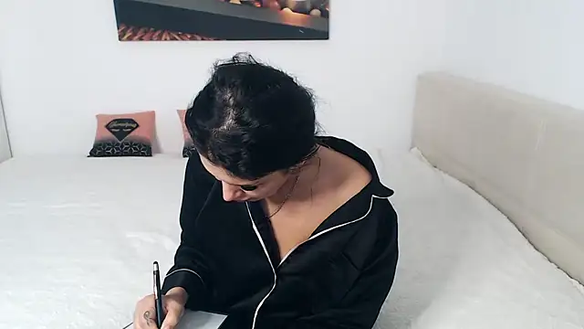 Snapshot of NickyHotXO chatting on March 17, 2026, 5:00 am NickyHotXO online show from March 17, 2026, 5:00 am