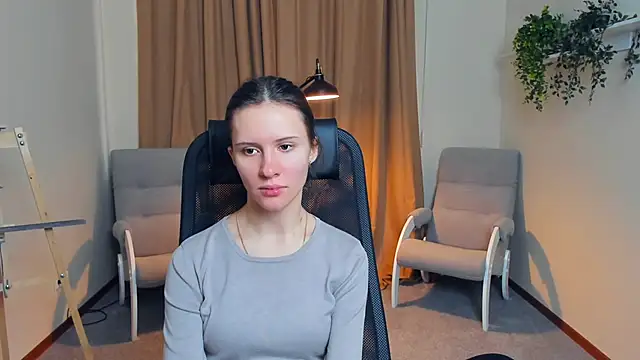 Snapshot of MeganLenoir chatting on February 28, 2026, 9:32 am MeganLenoir online show from February 28, 2026, 9:32 am