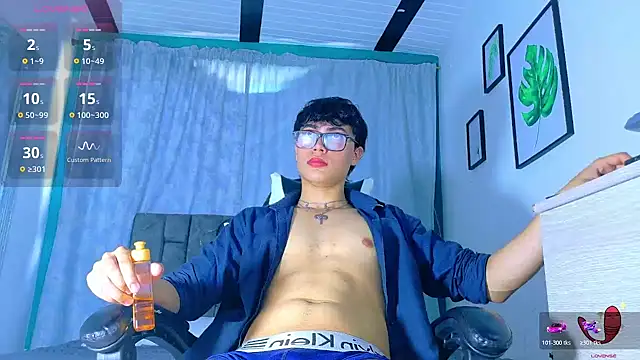 Snapshot of Dantekent chatting on April 10, 2026, 2:44 pm Dantekent online show from April 10, 2026, 2:44 pm