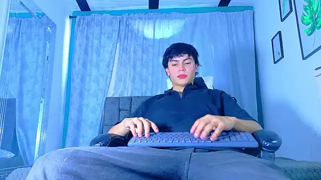 Dantekent online show from May 24, 2026, 1:27 pm