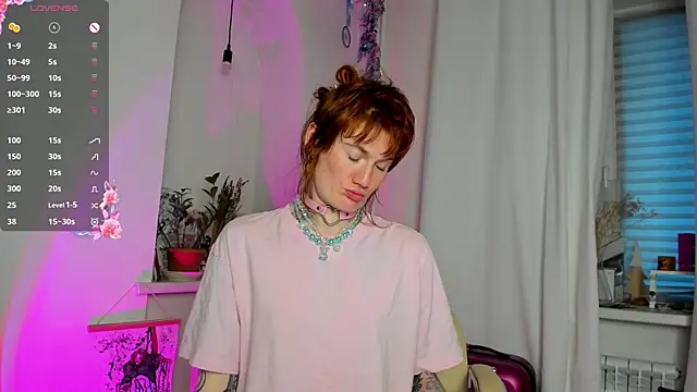 Snapshot of Angie_CandyCat chatting on May 6, 2026, 5:51 pm Angie CandyCat online show from May 6, 2026, 5:51 pm