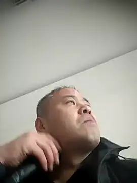 wanggang880903 online show from April 25, 2026, 9:45 pm