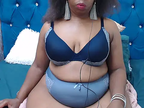 Snapshot of SexyNontyXX chatting on April 12, 2026, 2:38 am SexyNontyXX online show from April 12, 2026, 2:38 am