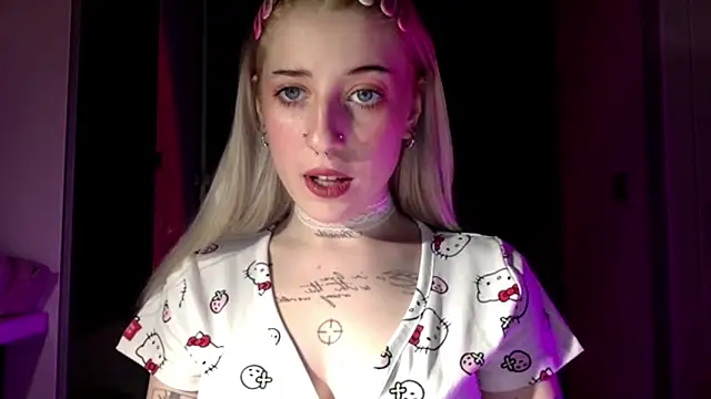 EmmyWet online show from April 1, 2026, 7:44 pm