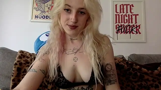EmmyWet online show from July 30, 2026, 5:12 pm