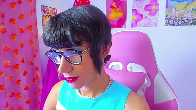 Madeline 21 online show from March 16, 2026, 5:44 am