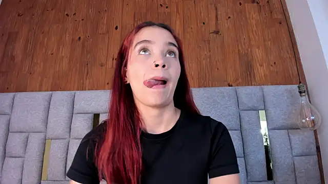 Snapshot of camilaa_smith_ chatting on April 2, 2026, 7:55 pm camilaa smith online show from April 2, 2026, 7:55 pm