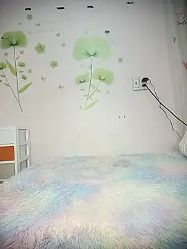 Meow cute online show from May 6, 2026, 3:06 pm
