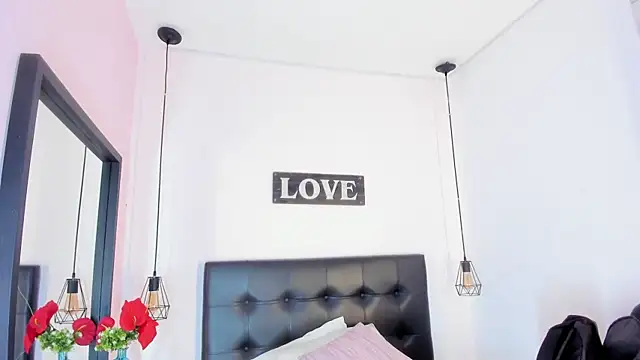 KatallelaMurillo online show from March 27, 2026, 11:54 am