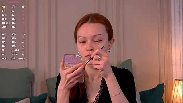 Snapshot of SadieSink_ chatting on April 9, 2026, 6:41 am SadieSink online show from April 9, 2026, 6:41 am