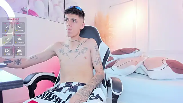 Snapshot of Tommy_valverde chatting on March 26, 2026, 7:08 pm Tommy valverde online show from March 26, 2026, 7:08 pm