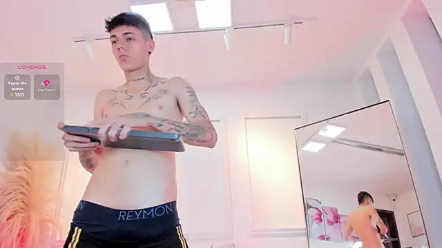 Snapshot of Tommy_valverde chatting on April 6, 2026, 4:52 pm Tommy valverde online show from April 6, 2026, 4:52 pm